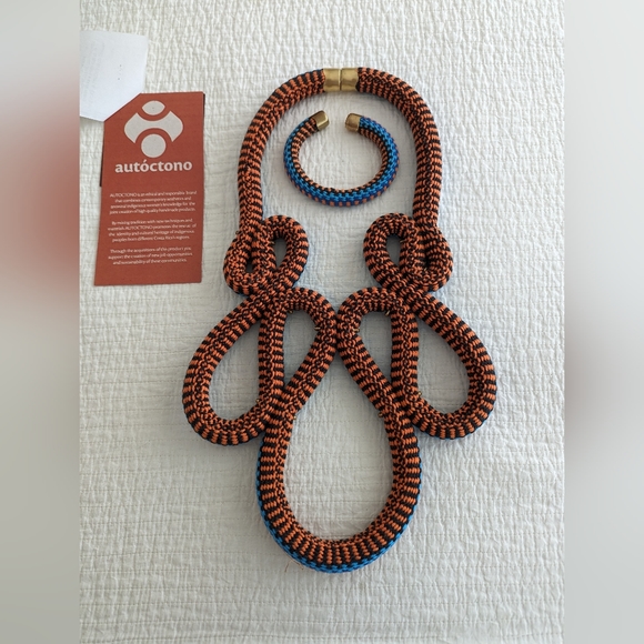 Handcrafted Rope reversible Neclace - Picture 2 of 4